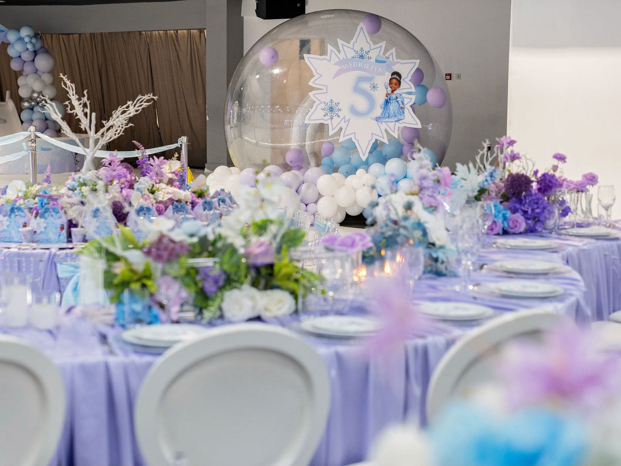 Personalised children's place settings with lilac and blue flowers